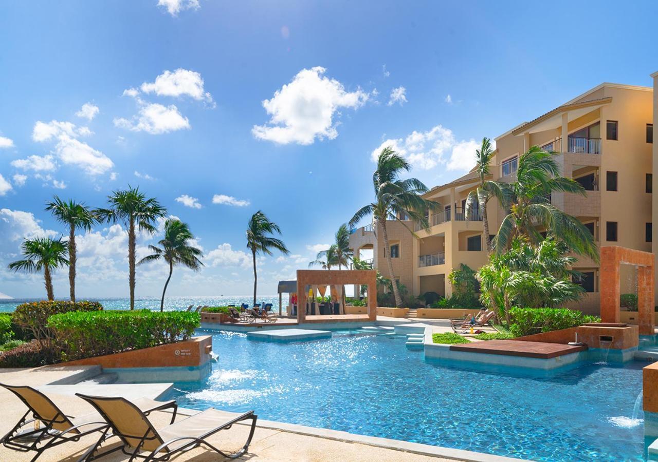 Condo Surf 405 - Luxury Oceanview Beachfront 3 Bedroom With Gym - At El Faro Condos Playa del Carmen Kültér fotó