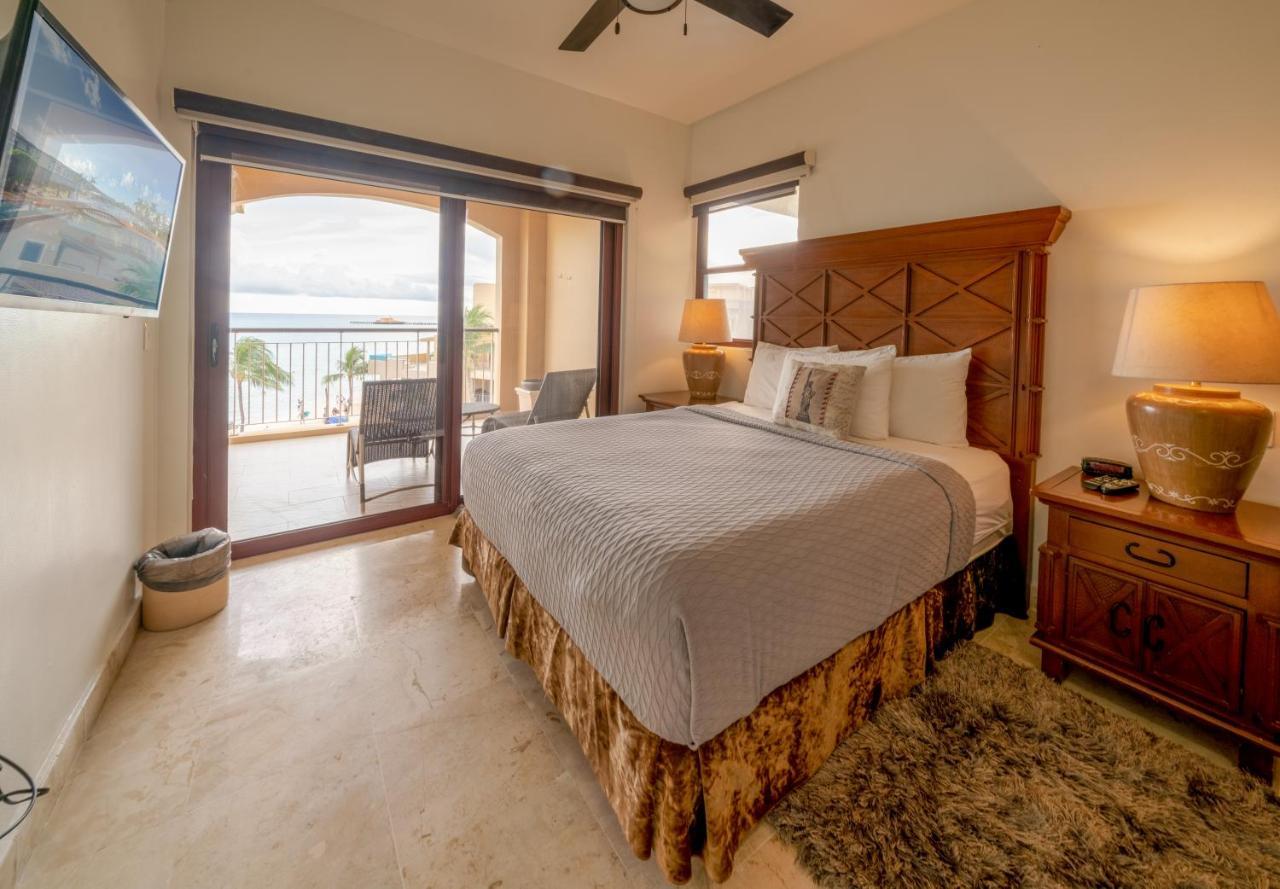 Condo Surf 405 - Luxury Oceanview Beachfront 3 Bedroom With Gym - At El Faro Condos Playa del Carmen Kültér fotó