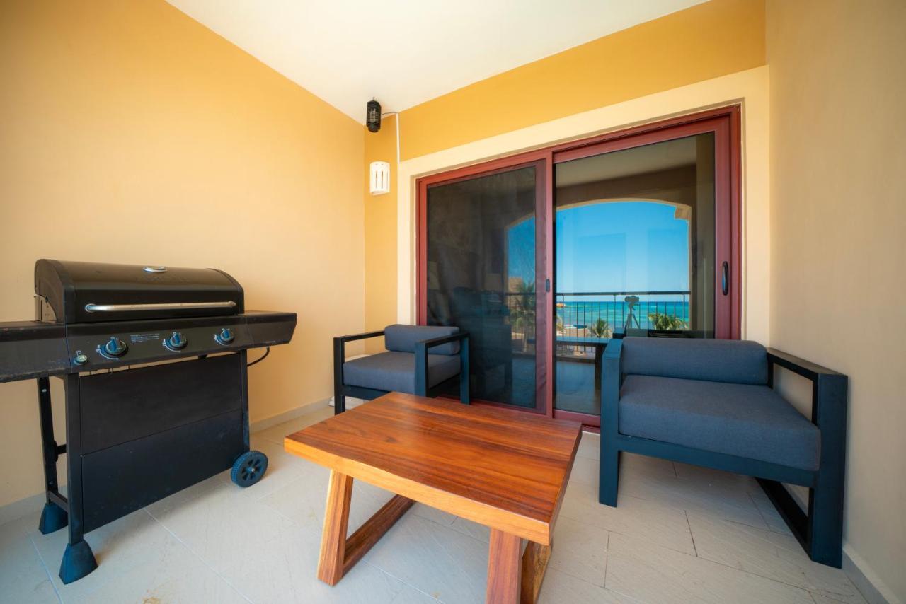 Condo Surf 405 - Luxury Oceanview Beachfront 3 Bedroom With Gym - At El Faro Condos Playa del Carmen Kültér fotó